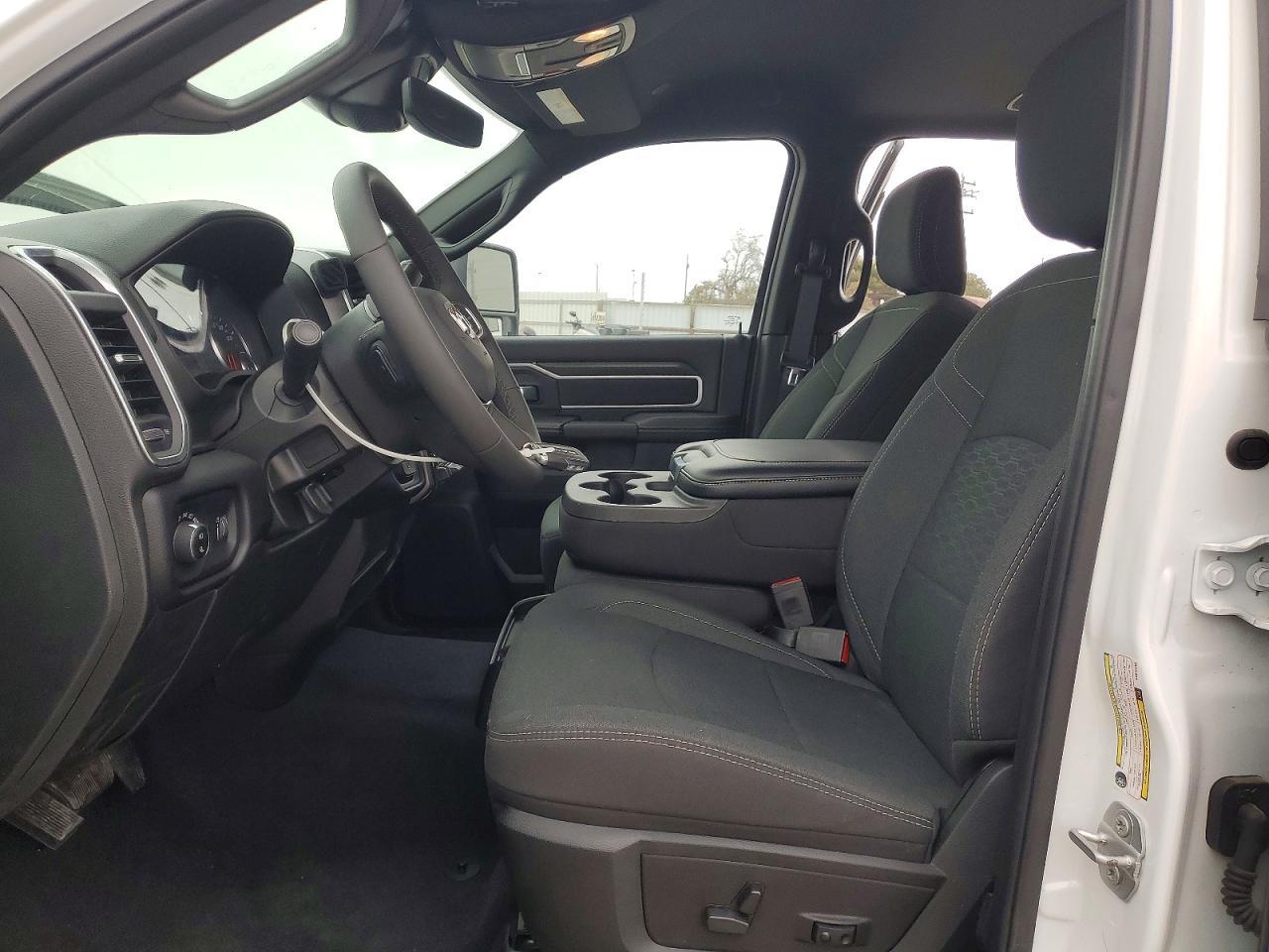 2025 Ram 2500 Big Horn - Фото 7