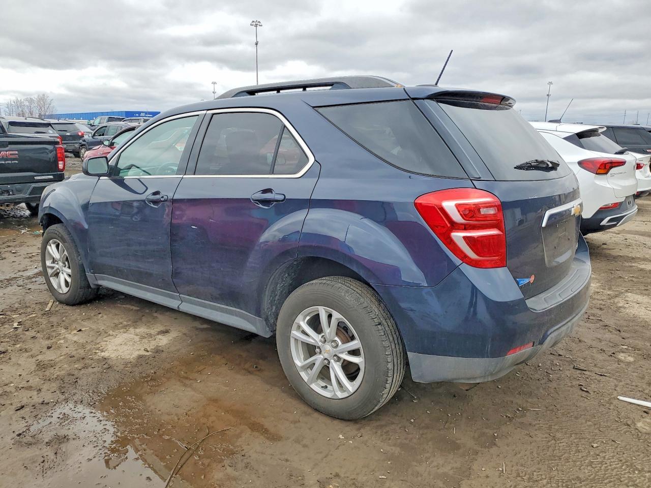 2016 Chevrolet Equinox Lt - Image 2