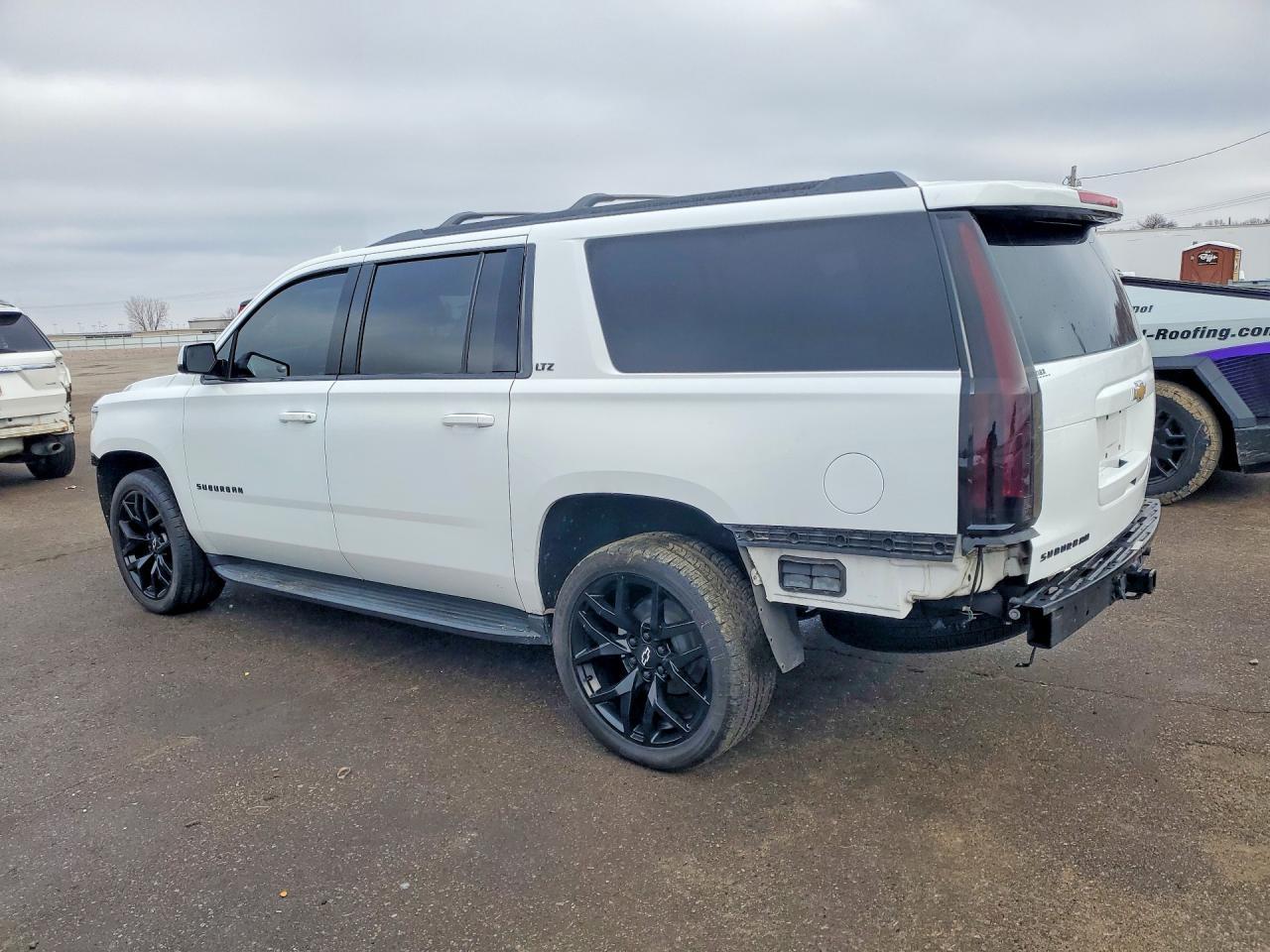 2019 Chevrolet Suburban K1500 Lt - Фото 2