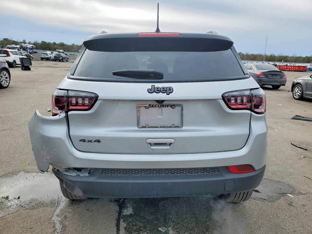 2024 Jeep Compass Latitude - Фото 6