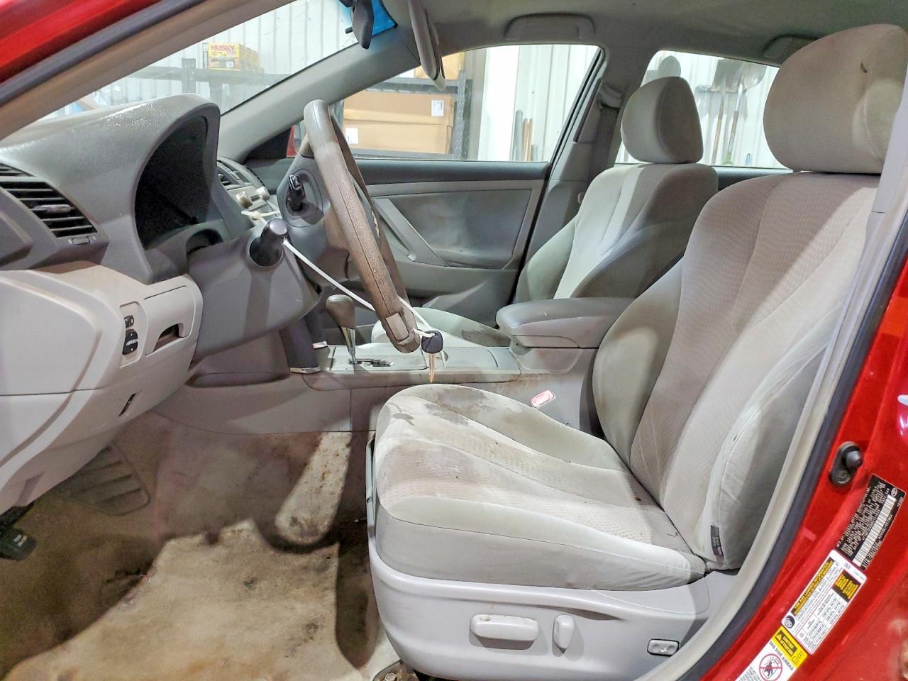 2011 Toyota Camry Le - Image 7