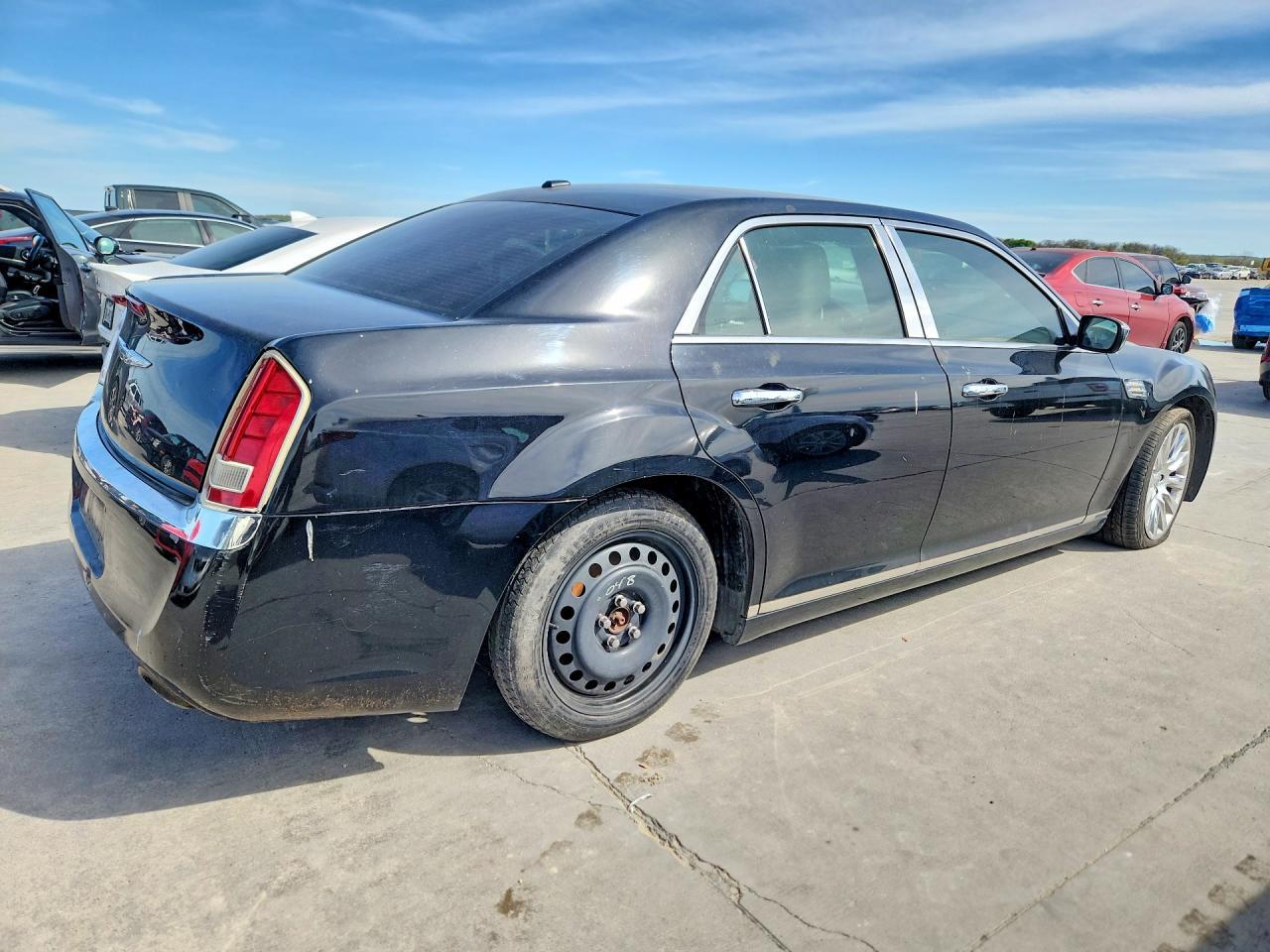 2014 Chrysler 300 - Фото 3