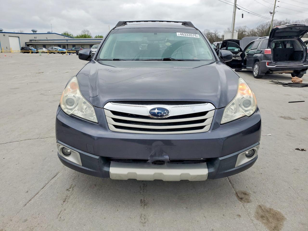 2011 Subaru Outback 2.5I Limited - Image 5