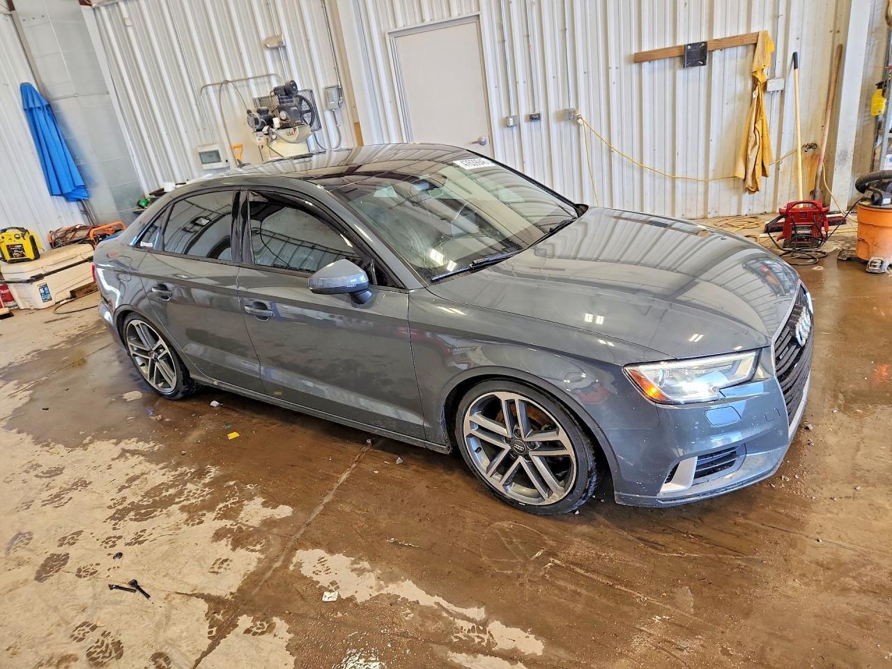 2017 Audi A3 Premium - Фото 4