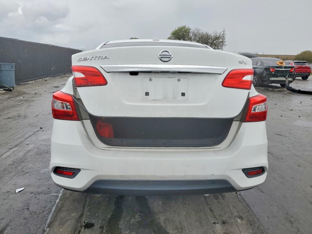2017 Nissan Sentra S - Фото 6