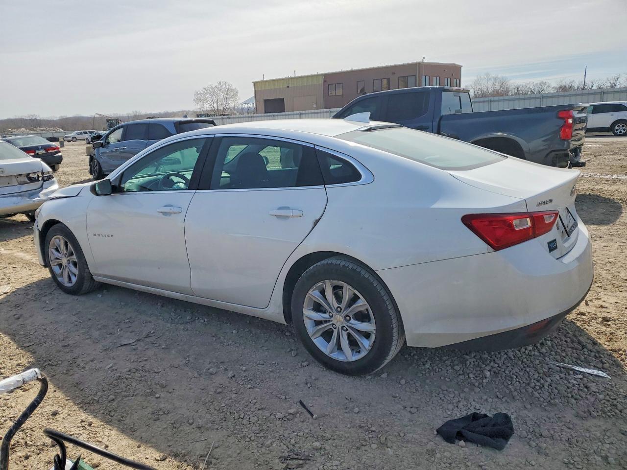2023 Chevrolet Malibu Lt - Фото 2