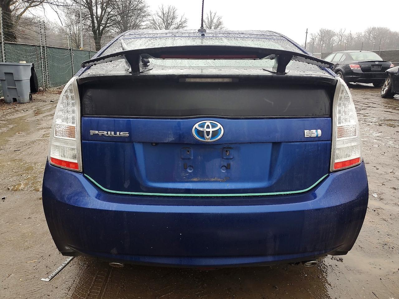 2010 Toyota Prius Iv - Image 6