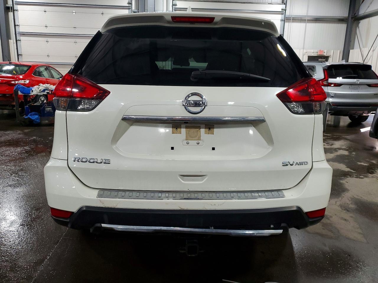 2017 Nissan Rogue Sv - Image 6