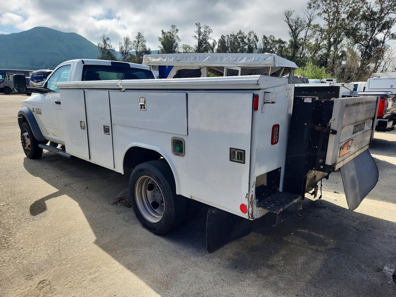 2018 Ram 4500 Utility ** Cln Title * Pri Fleet ** - Фото 2