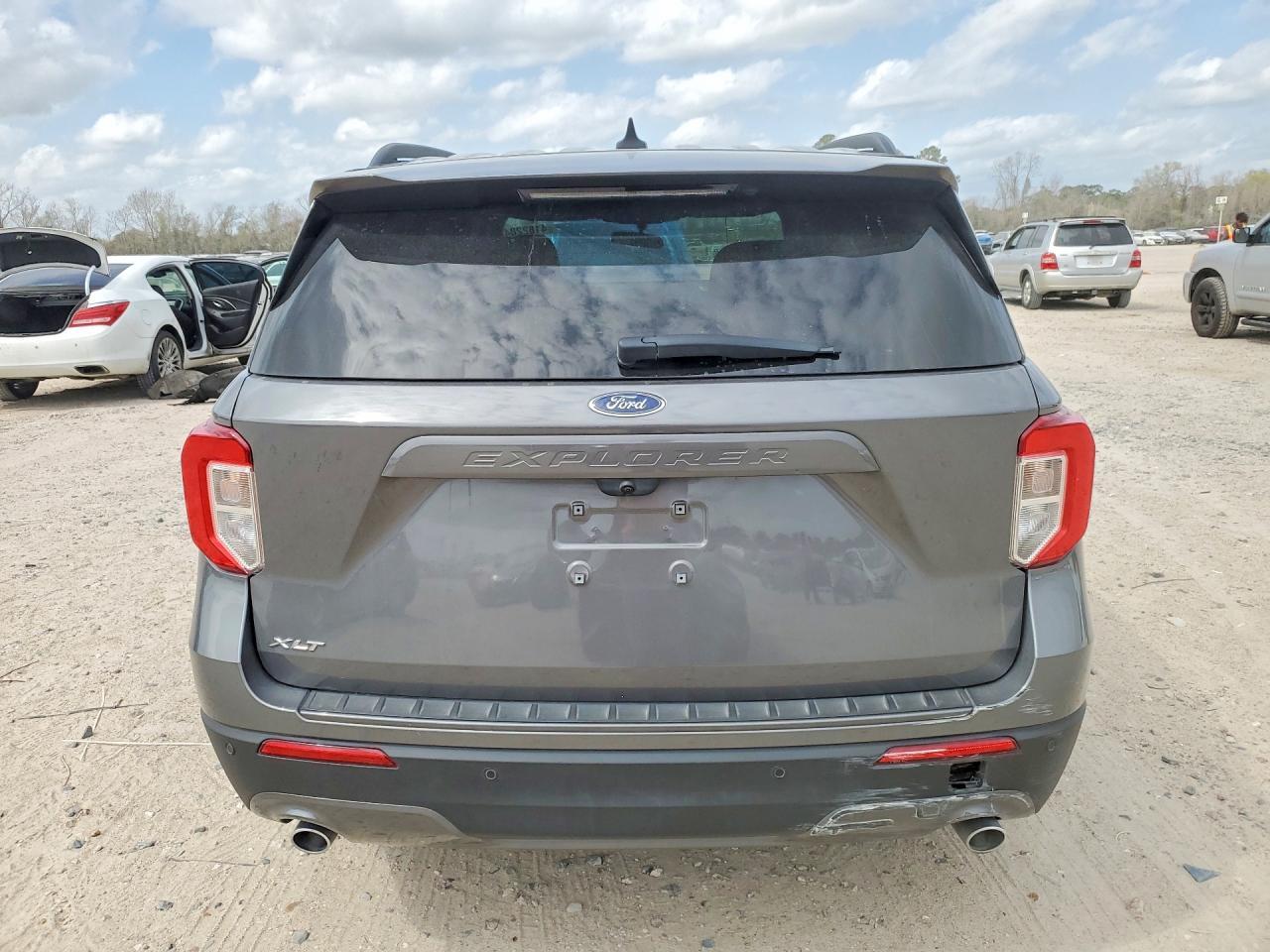 2024 Ford Explorer Xlt - Фото 6