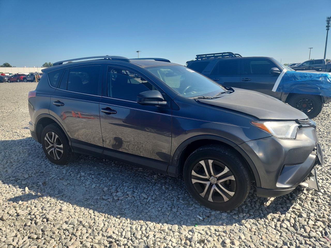 2017 Toyota Rav4 Le - Фото 4