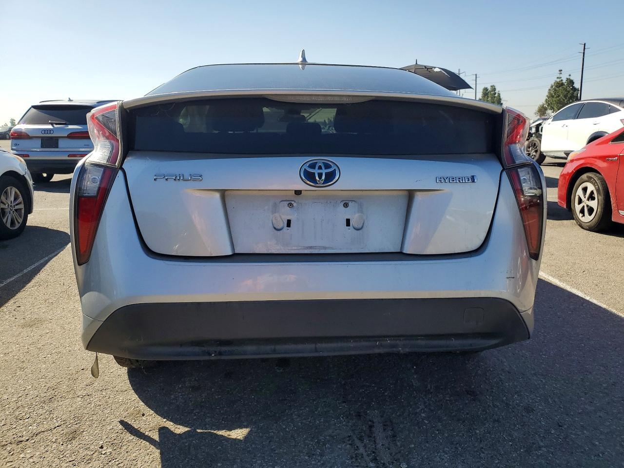 2017 Toyota Prius One - Фото 6
