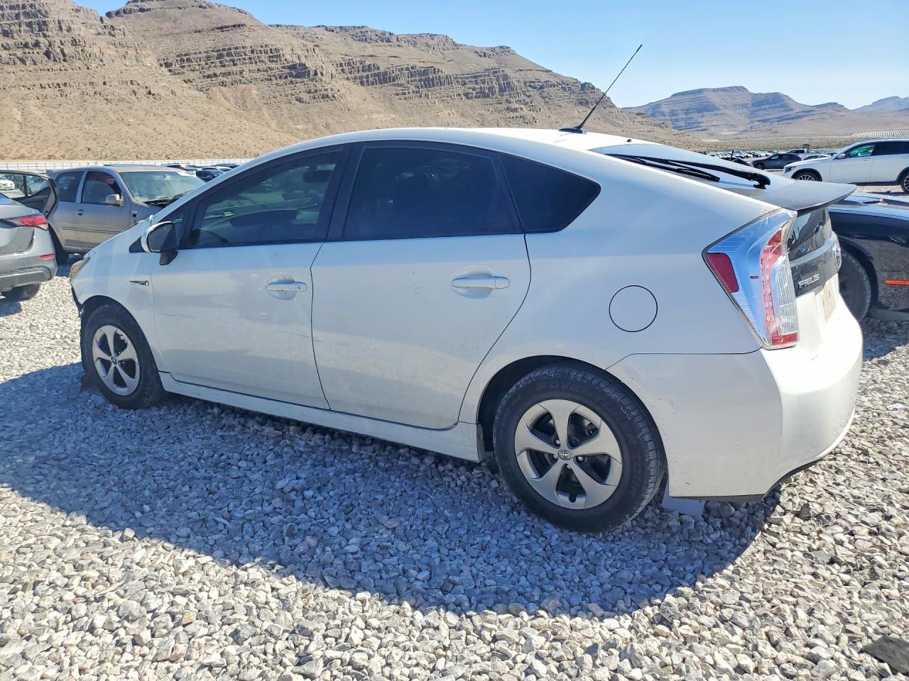 2014 Toyota Prius Three - Image 2