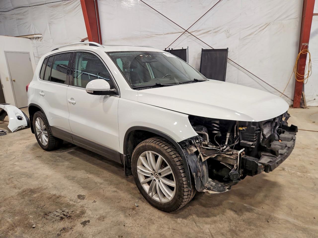 2016 Volkswagen Tiguan S - Image 4