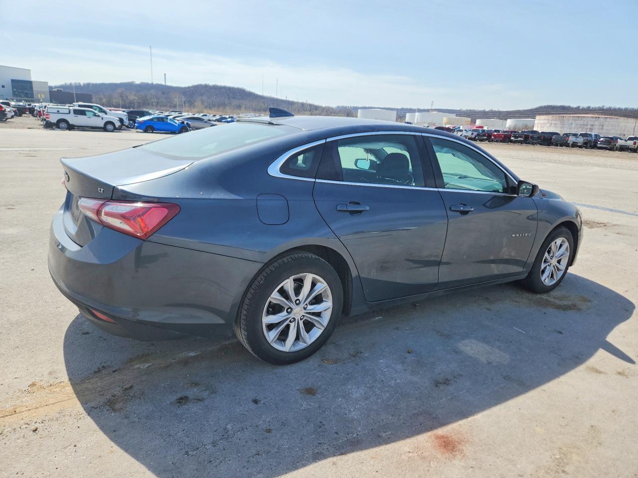 2020 Chevrolet Malibu Lt - Image 3