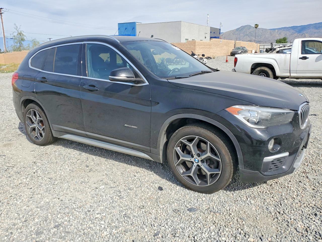 2018 BMW X1 xDrive28I - Фото 4