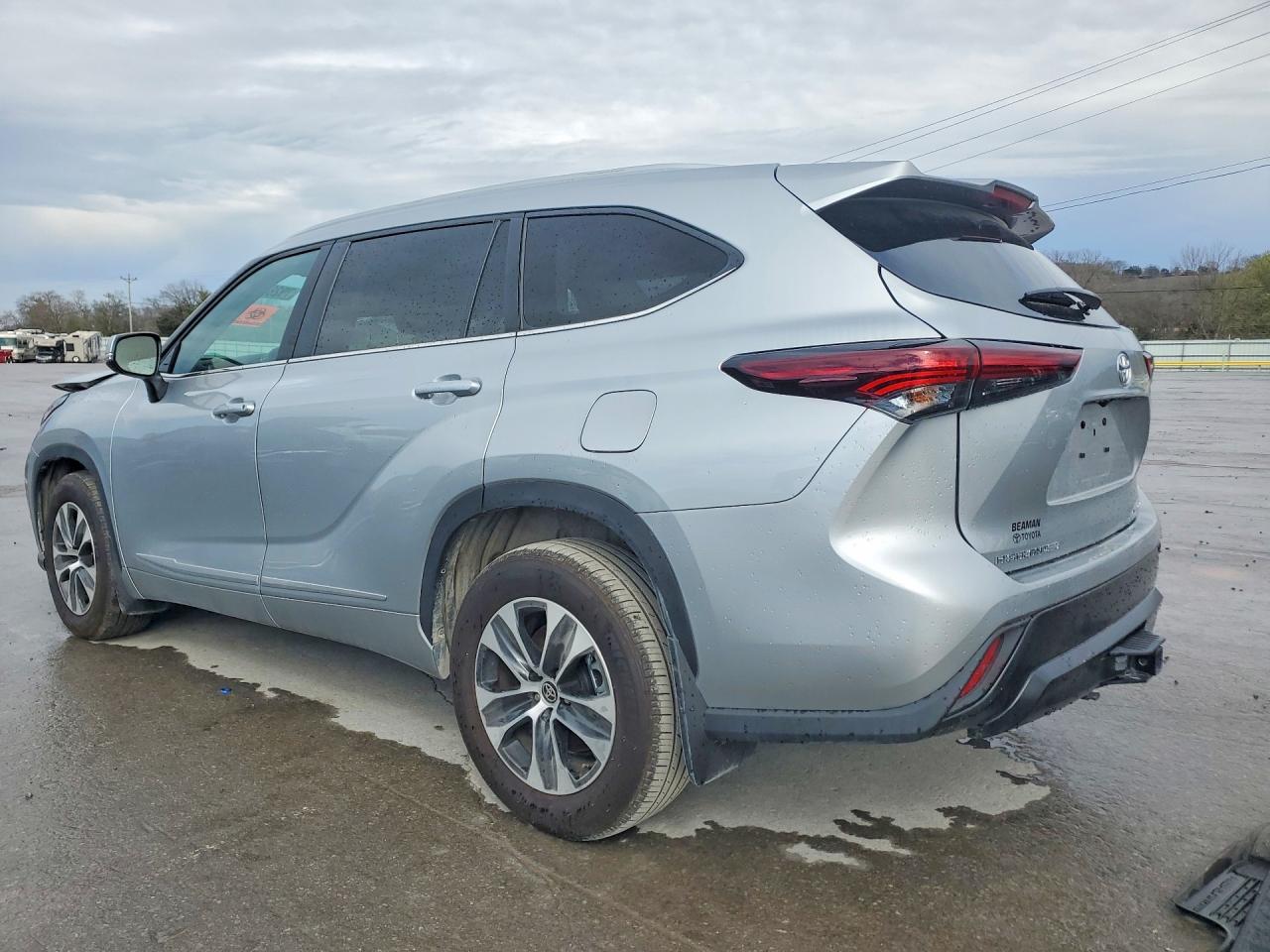 2025 Toyota Highlander Xle - Фото 2
