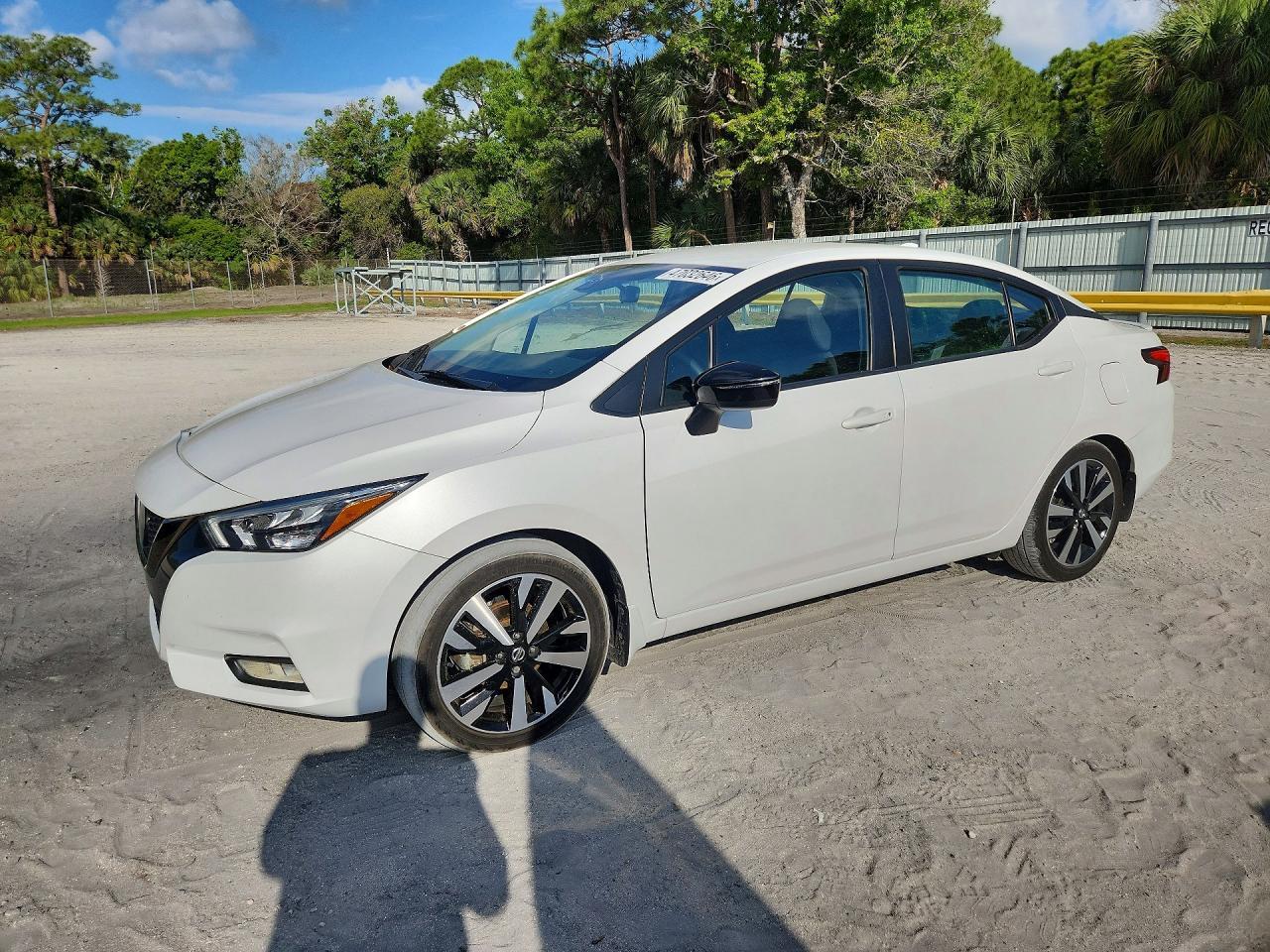 2021 Nissan Versa Sr