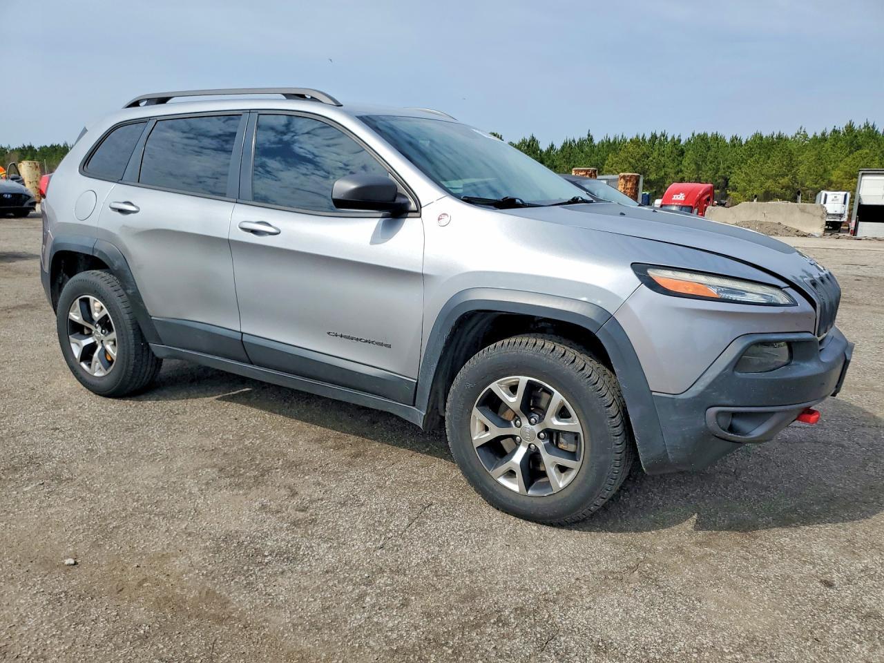 2014 Jeep Cherokee Trailhawk - Image 4