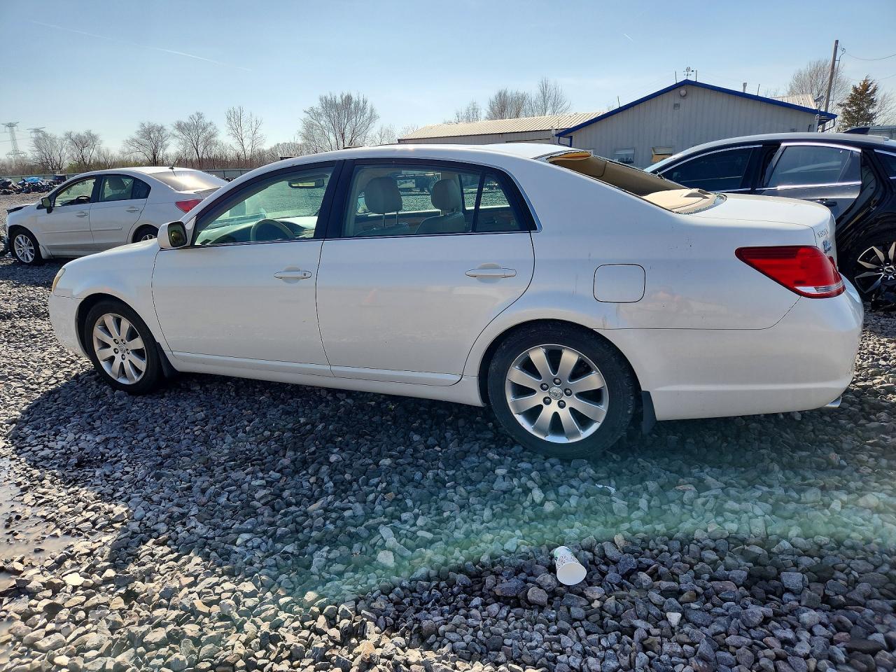 2006 Toyota Avalon Xls - Image 2