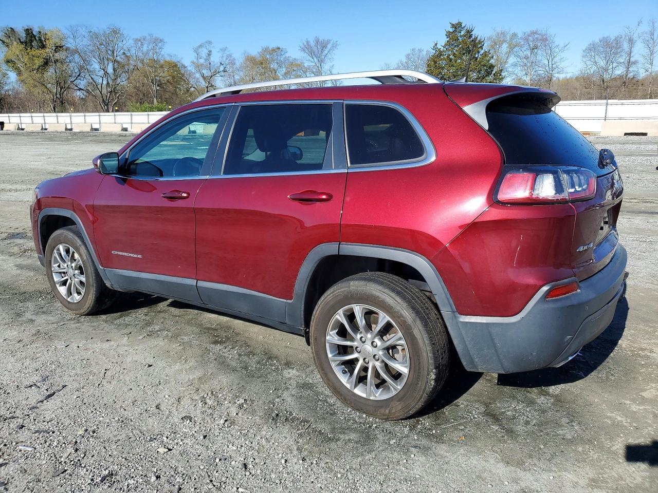 2019 Jeep Cherokee Latitude Plus - Image 2