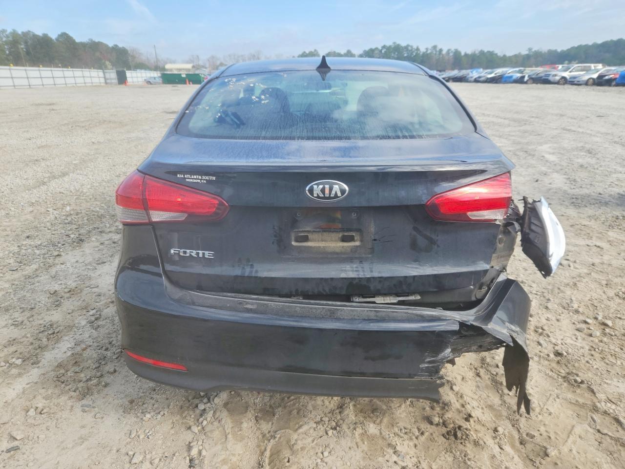 2017 Kia Forte Lx - Image 6