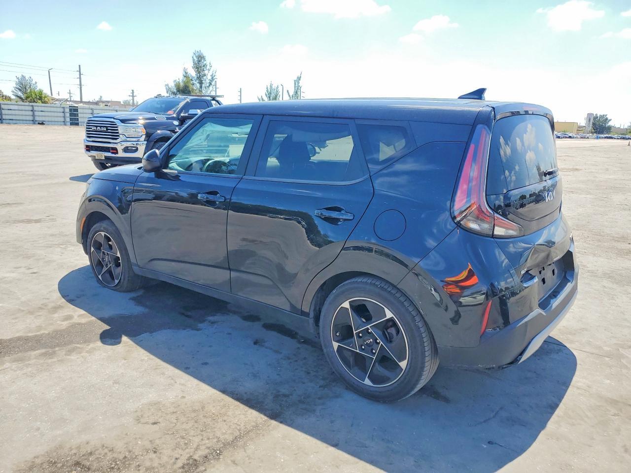 2023 Kia Soul Ex - Фото 2