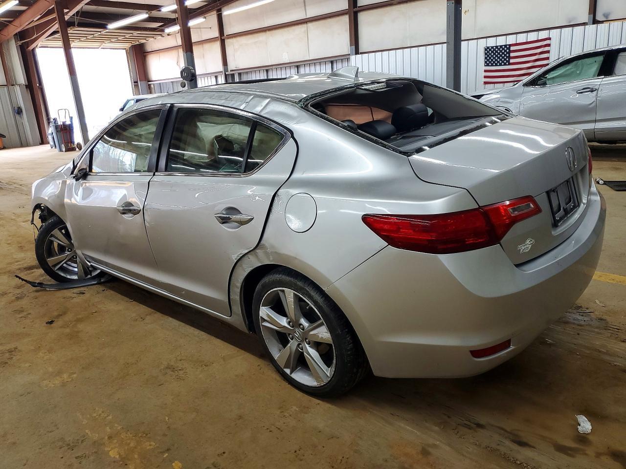 2014 Acura Ilx 20 - Image 2