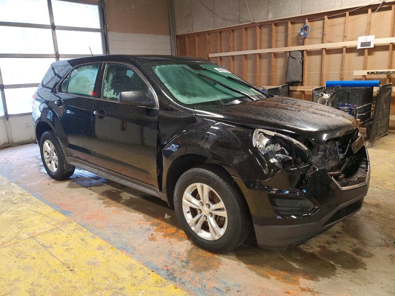 2017 Chevrolet Equinox Ls - Image 4