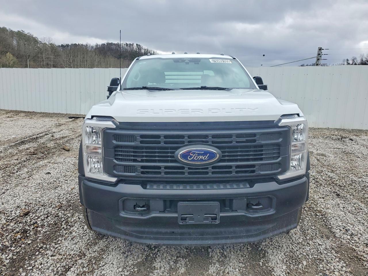 2025 Ford F450 Super Duty Flatbed Truck - Фото 5