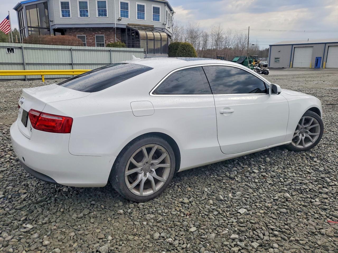 2011 Audi A5 Premium - Фото 3