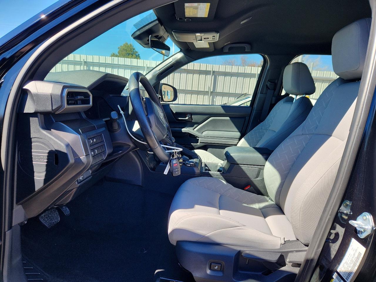 2025 Toyota Tacoma Sr5 - Image 7