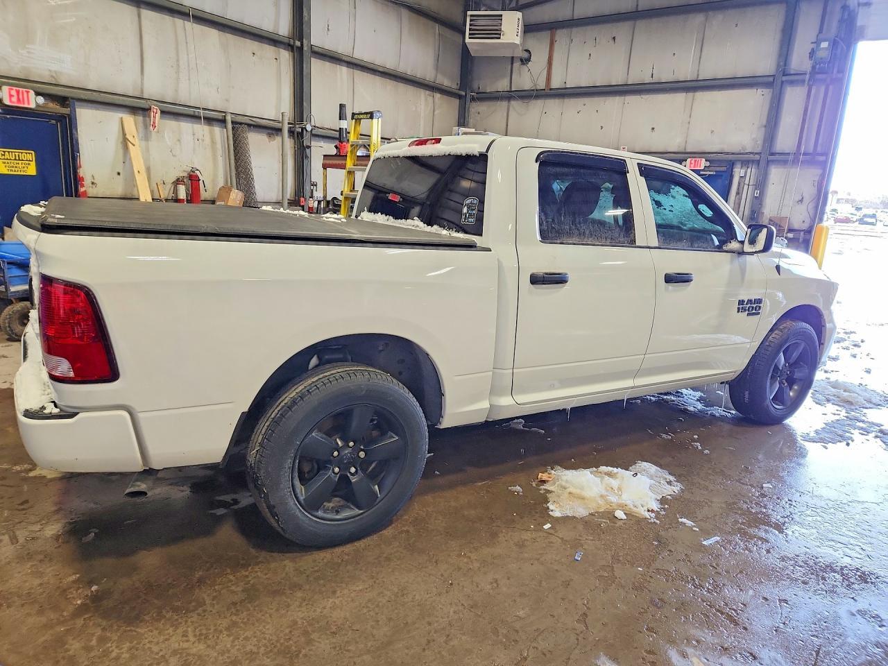 2021 Ram 1500 Classic Tradesman - Фото 3