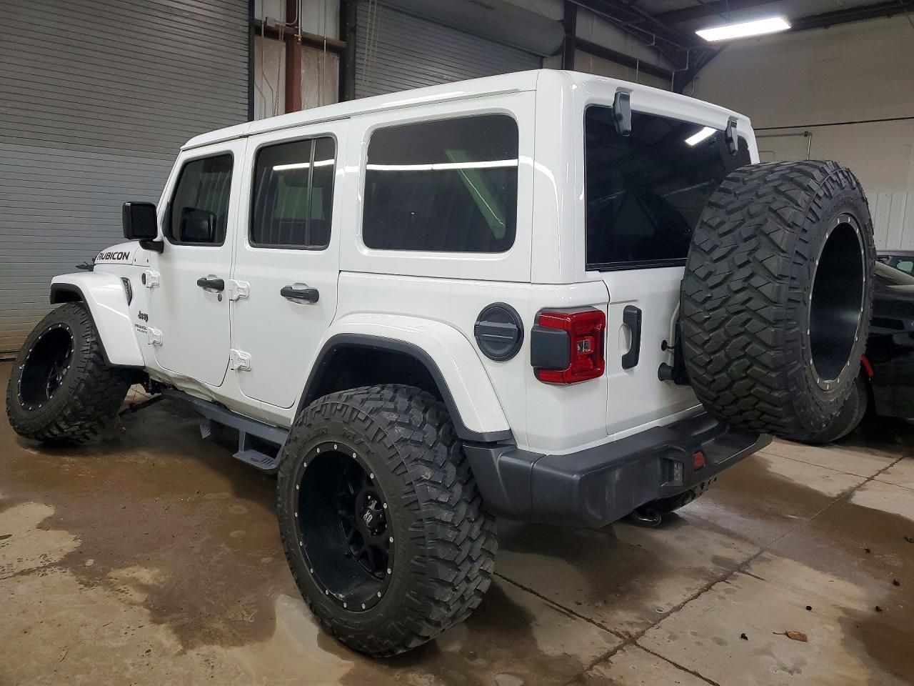 2021 Jeep Wrangler Unlimited Sahara - Image 2
