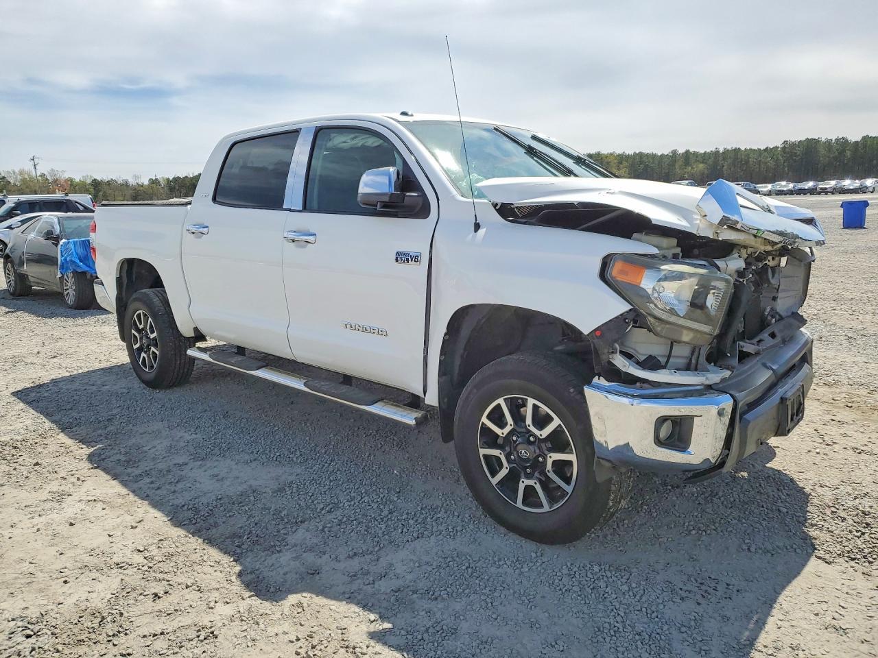 2018 Toyota Tundra Sr5 - Image 4