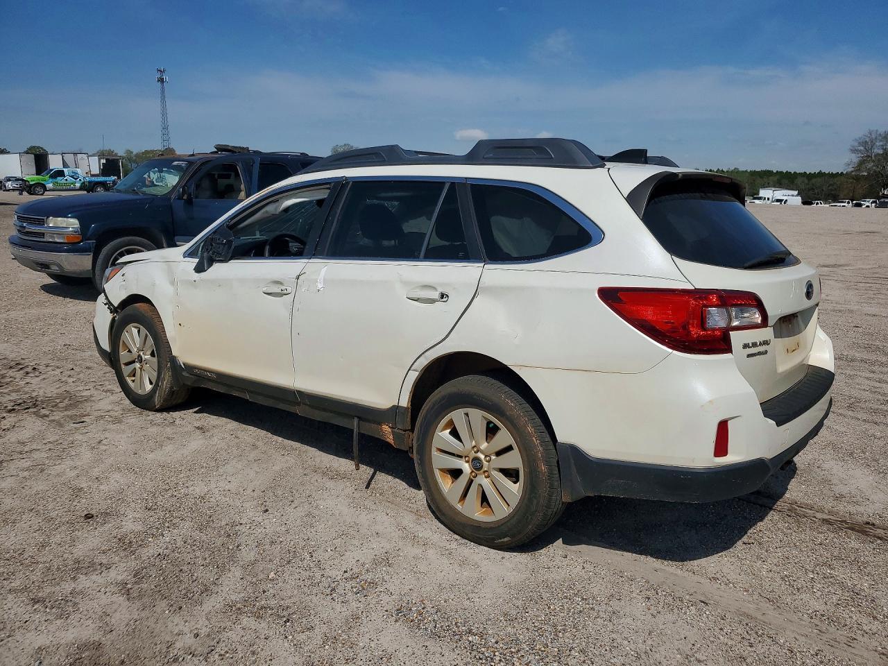 2016 Subaru Outback 2.5I Premium - Image 2