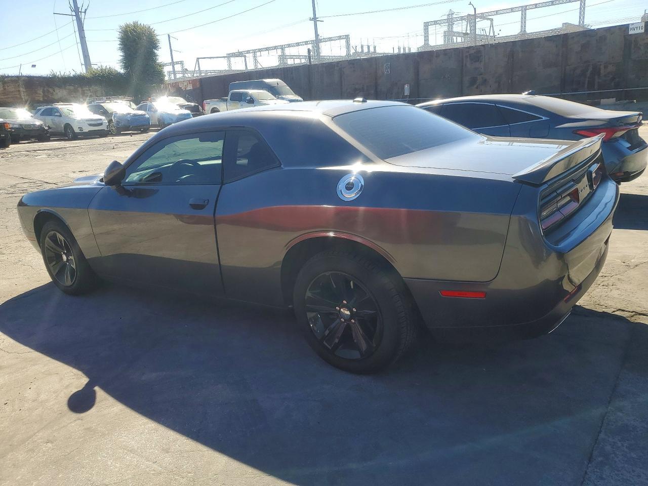 2018 Dodge Challenger Sxt - Фото 2