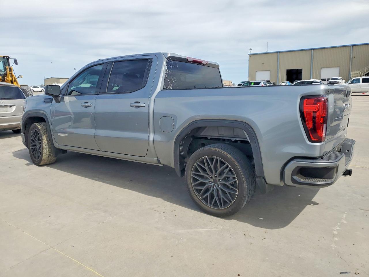 2023 GMC Sierra C1500 Elevation - Фото 2