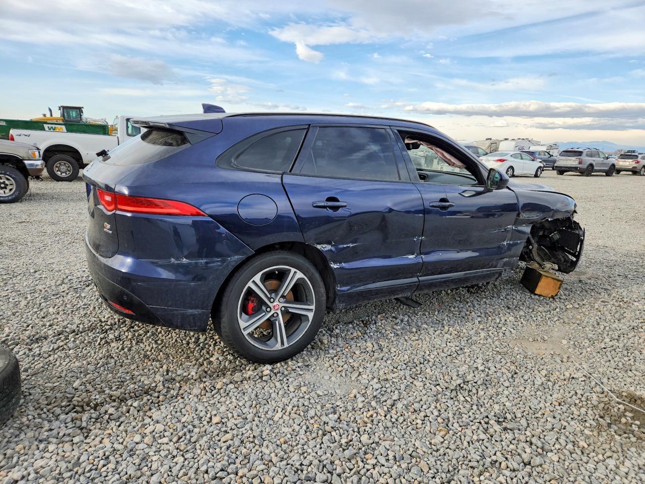 2017 Jaguar F-Pace S - Фото 3