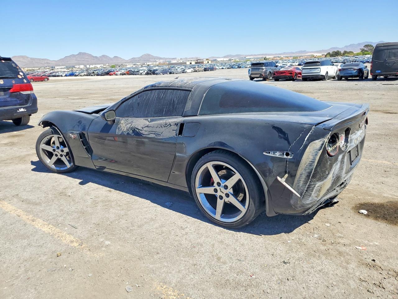 2005 Chev Corvette - Image 2