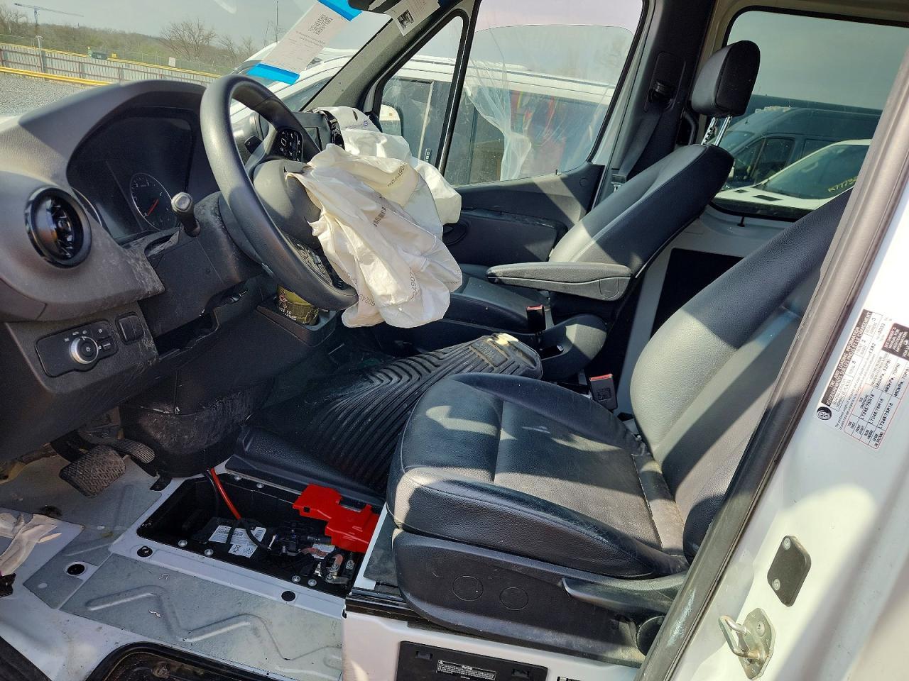 2024 Mercedes Benz Sprinter 2500 Delivery Van - Image 7