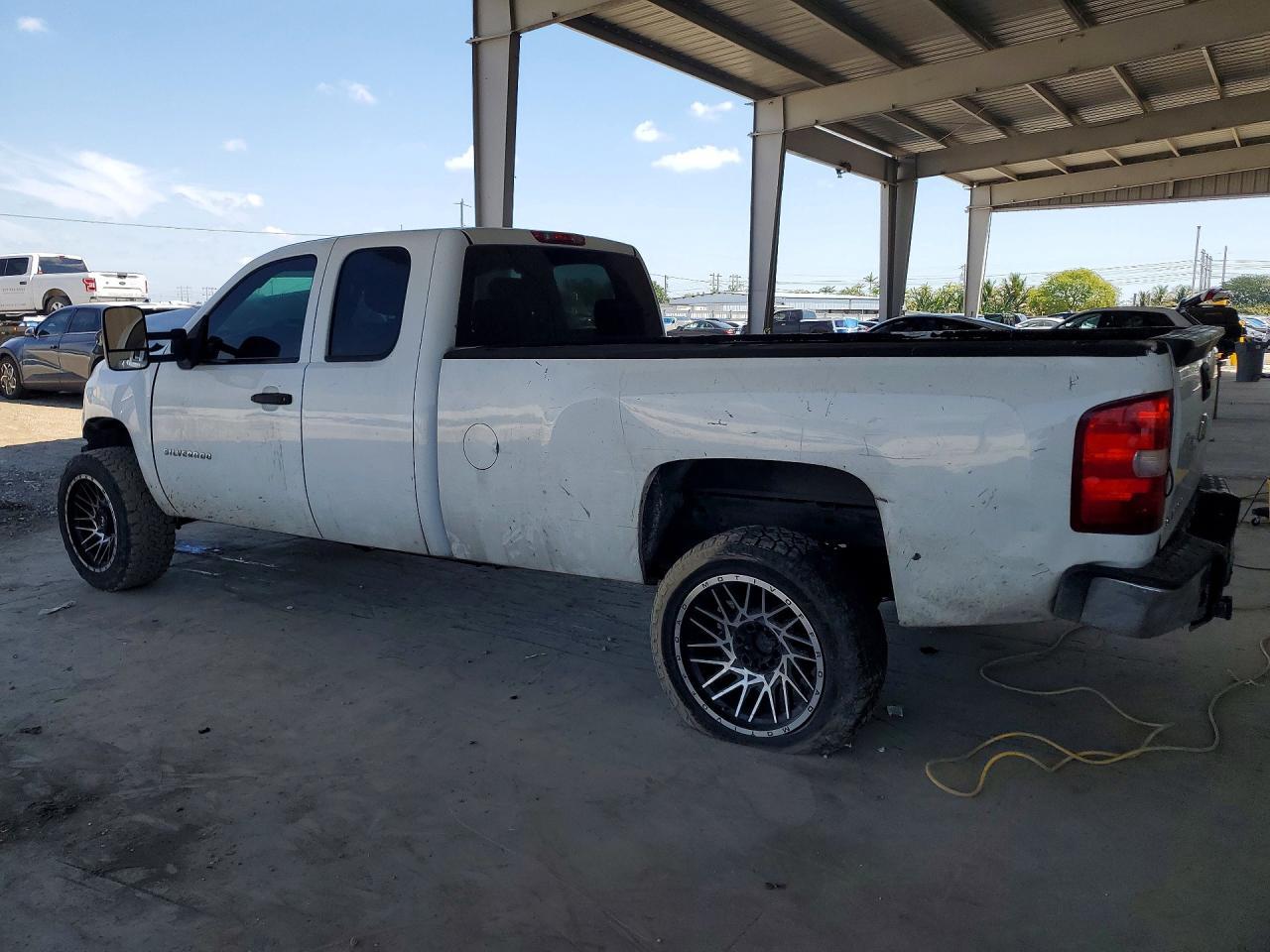 2013 Chevrolet Silverado C1500 - Фото 2