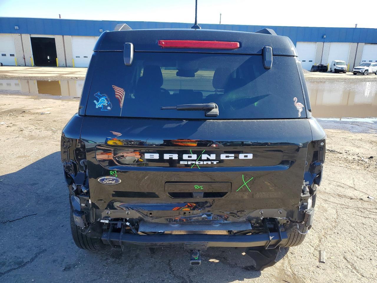 2023 Ford Bronco Sport Outer Banks - Image 6