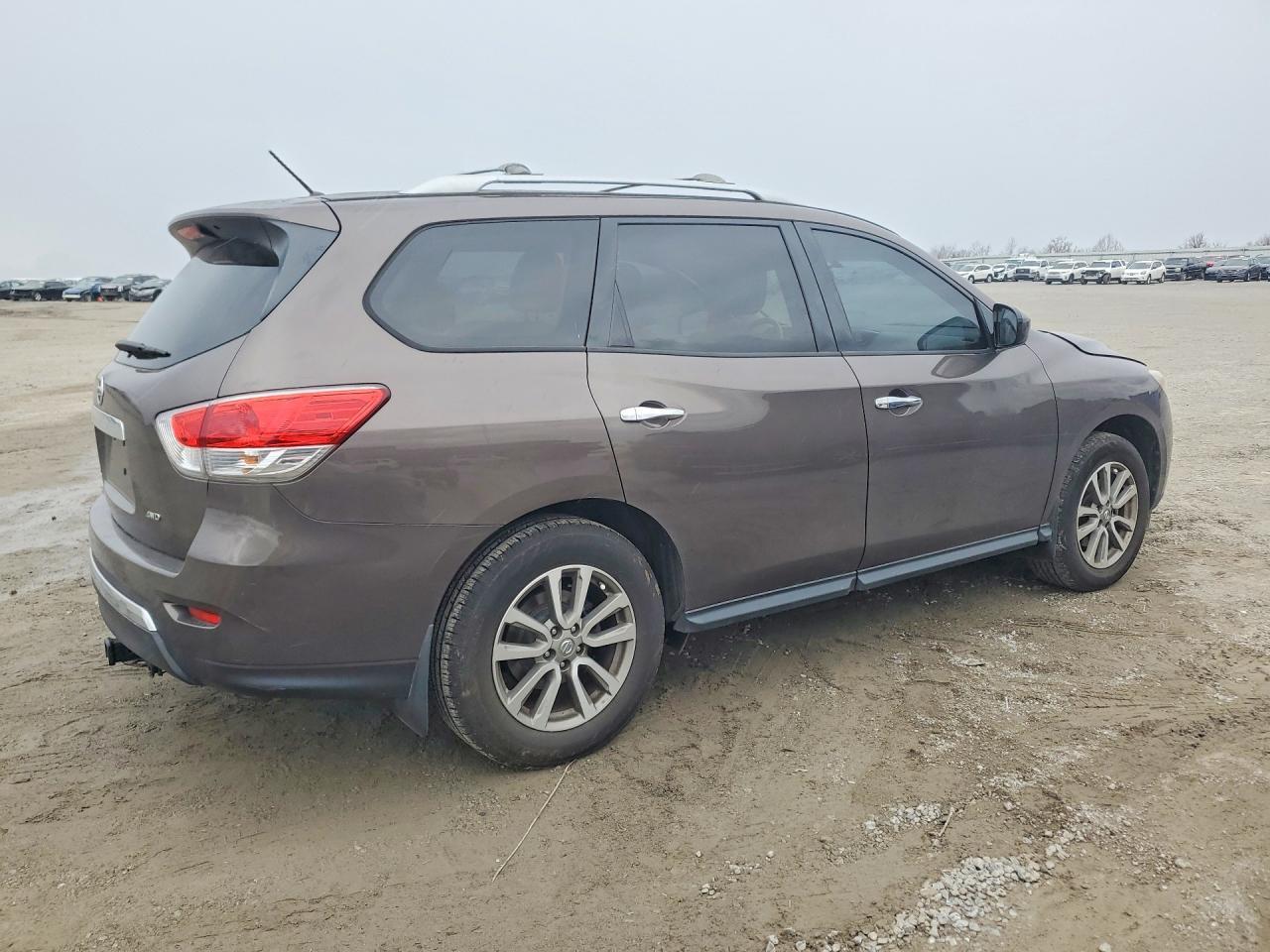 2015 Nissan Pathfinder S - Фото 3