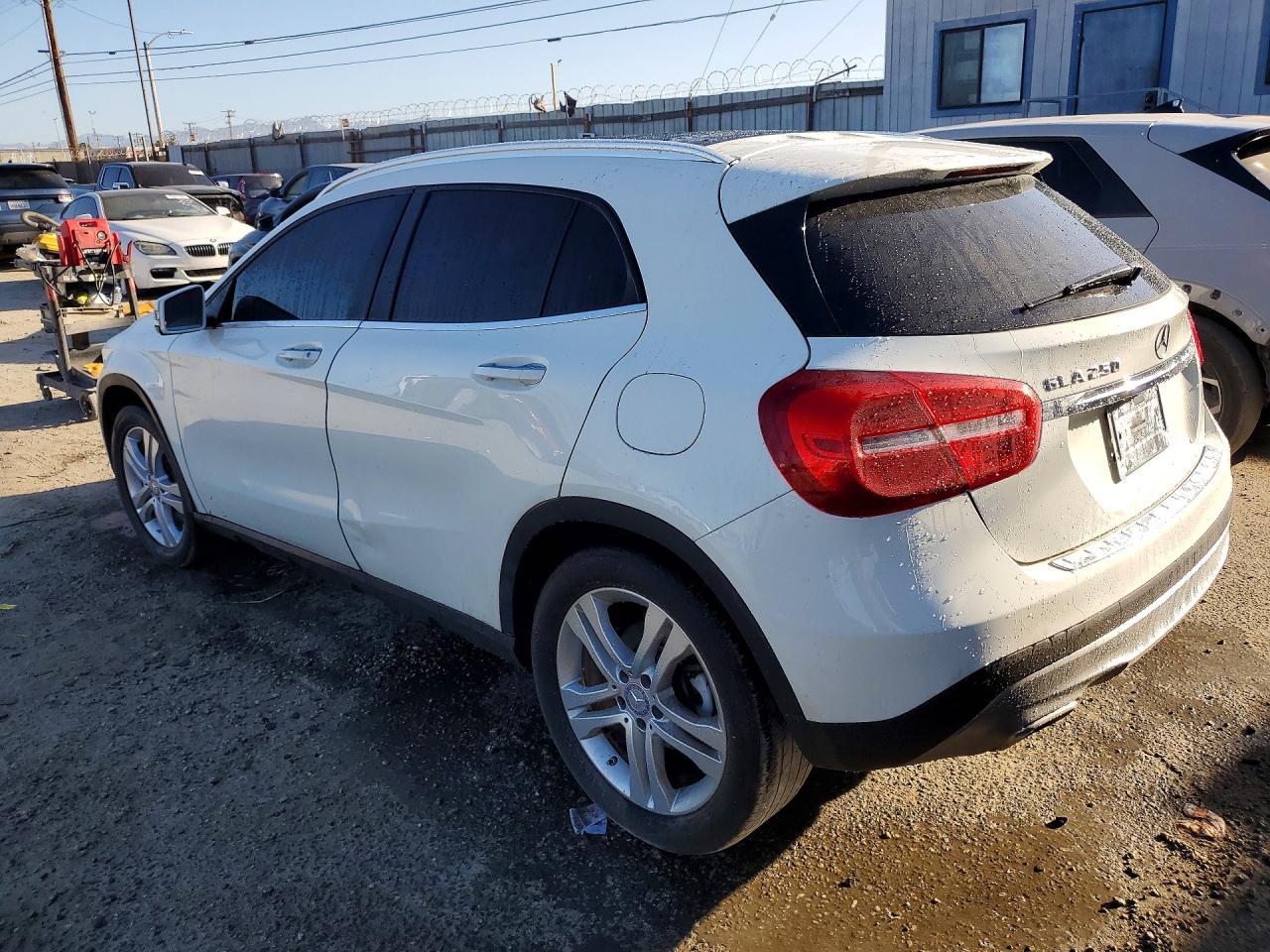 2015 Mercedes-Benz Gla 250 - Image 2
