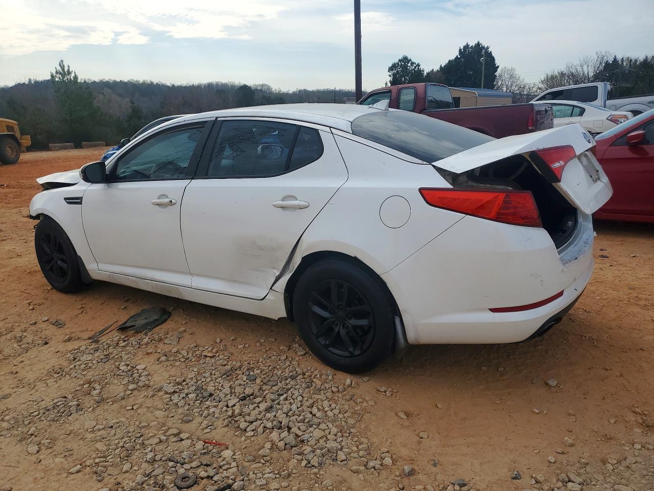 2011 Kia Optima Lx - Image 2
