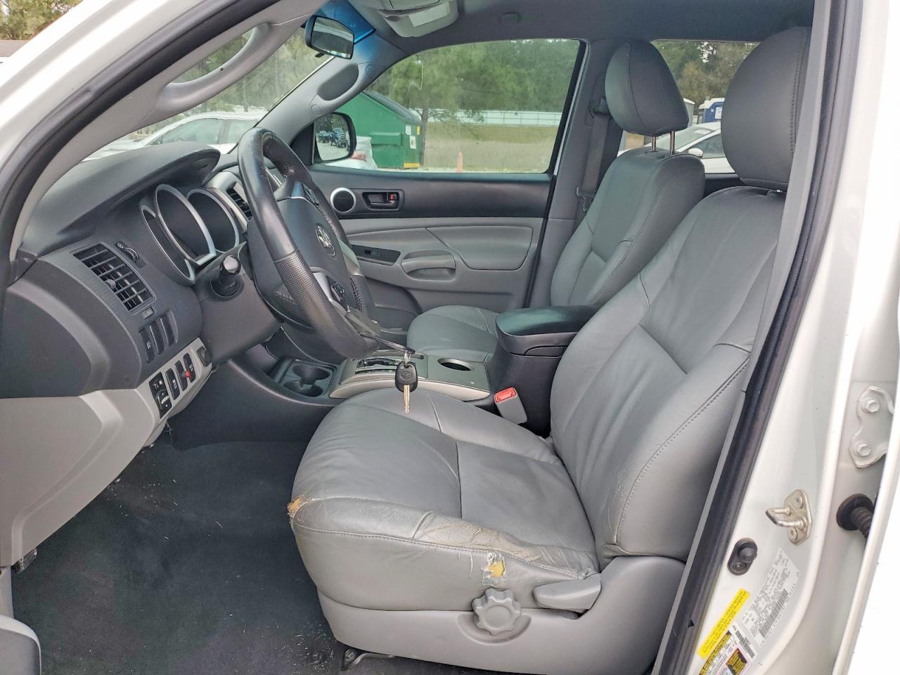 2015 Toyota Tacoma V6 - Фото 7