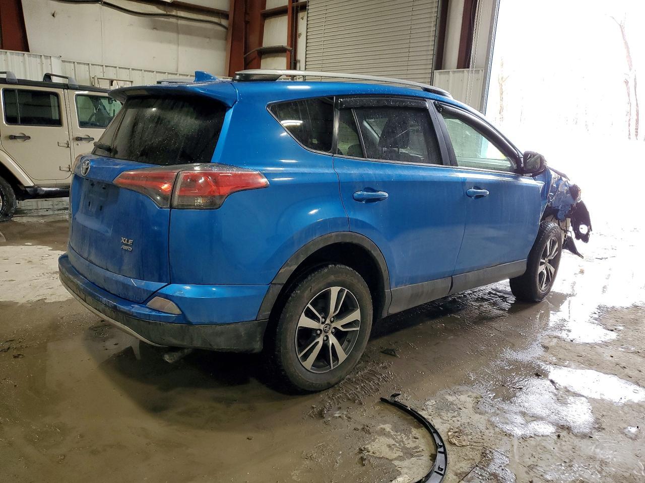 2017 Toyota Rav4 Xle - Фото 3
