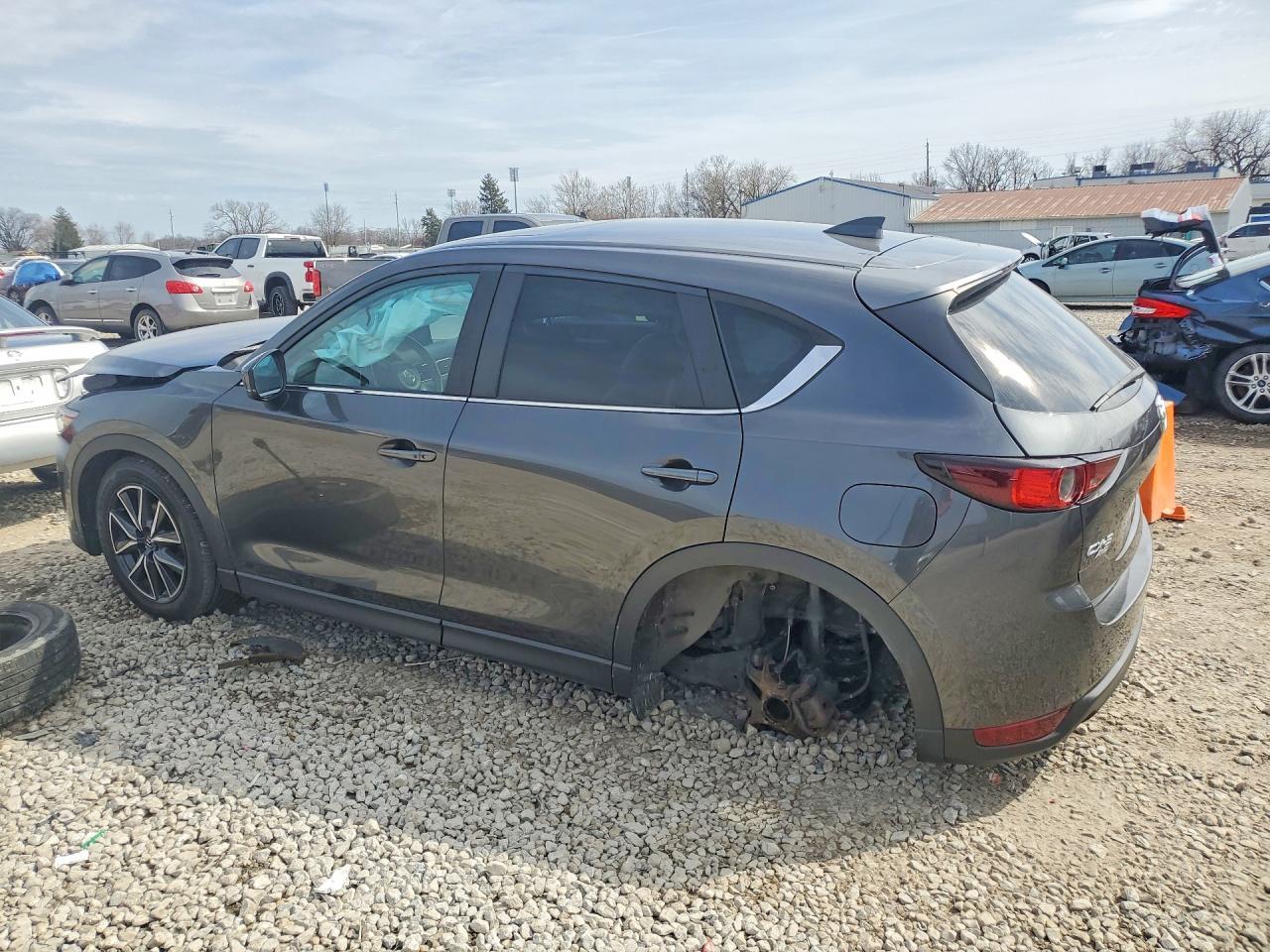 2018 Mazda Cx-5 Touring - Image 2