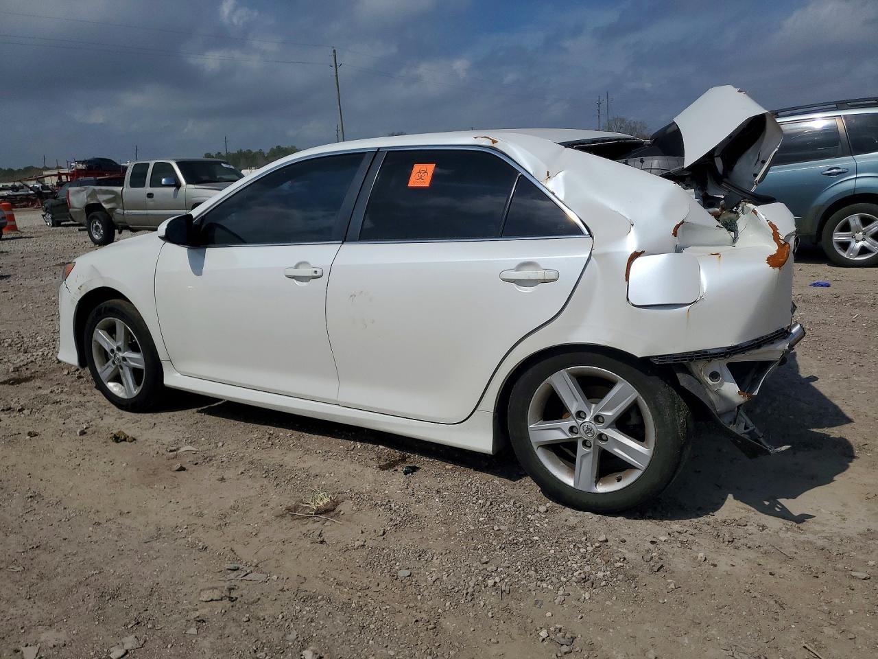 2014 Toyota Camry Se - Фото 2